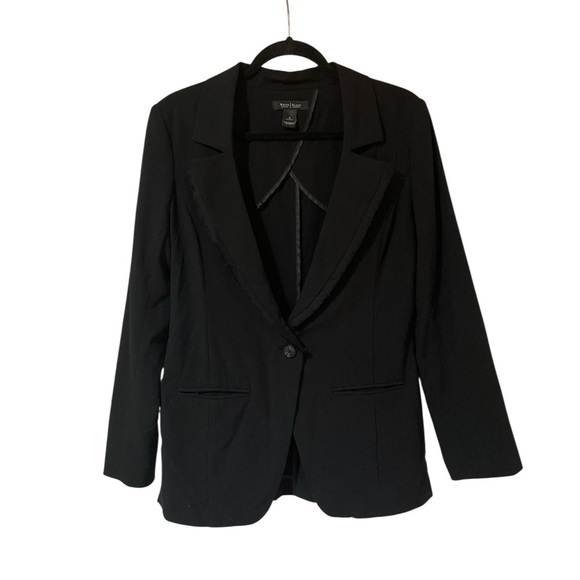 White House Black Market Jackets & Blazers - White House Black Market Black Raw Edge Trim Blazer Jacket Women’s Small Button